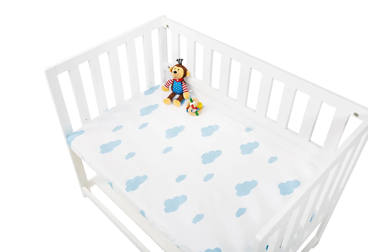 Pinolino Spannbettlaken für Wiege, Beistellbett und Kinderwagen (2 Stück), Jersey/Hellblau Wolken - Bild 1